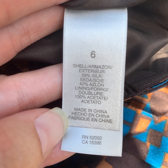 DKNY Silk Geometric Skirt Size 6 NWT - Picture 3 of 3